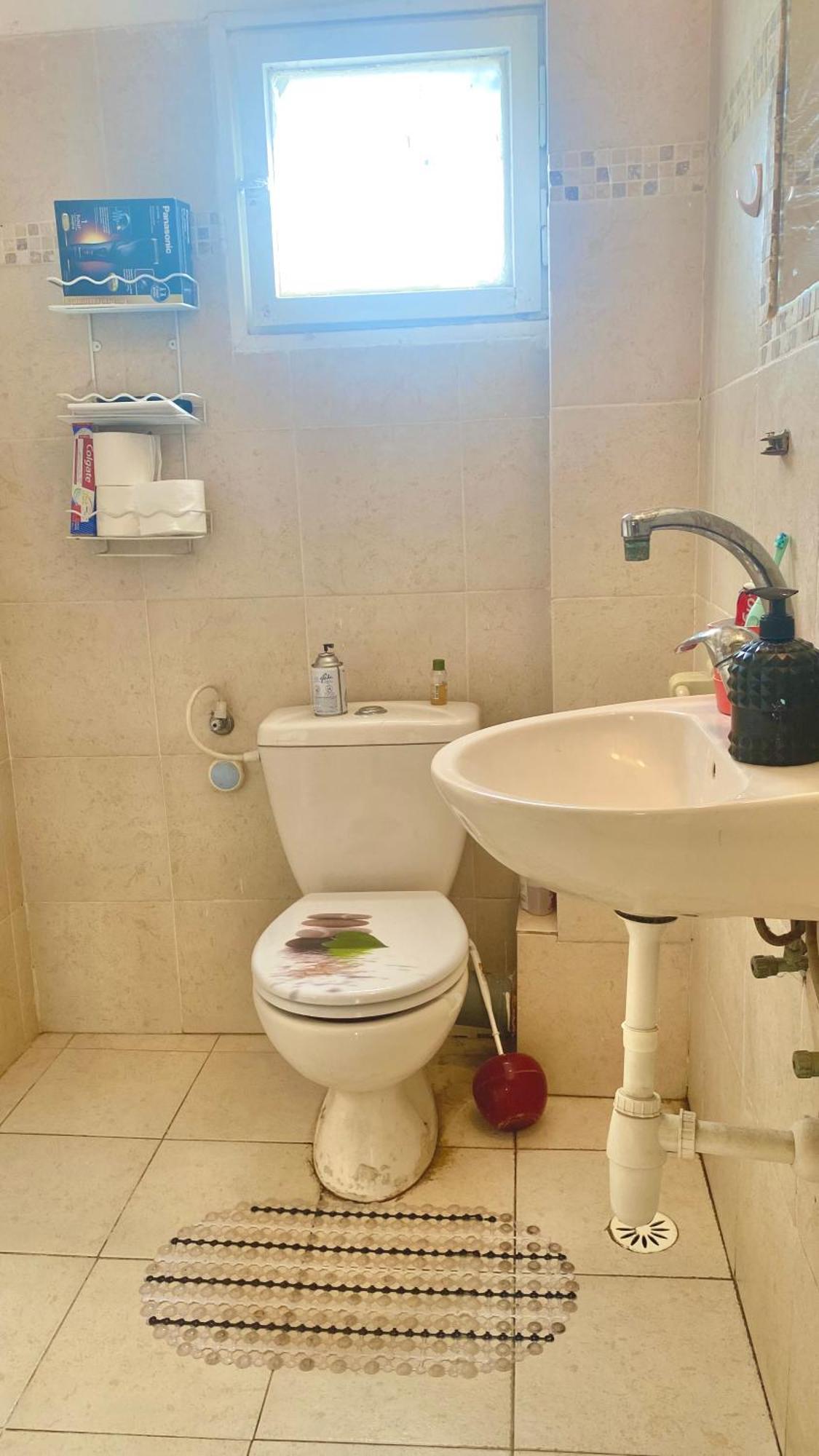 דירה יפיפיה! מיקום מעולה! אוניברסיטת בן גוריון, סורוקה, שוק, פארק! Appartement Beersheba Buitenkant foto